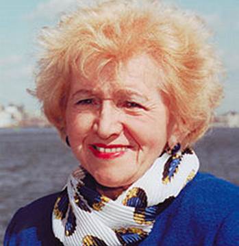 A picture containing person, outdoor

Description automatically generated